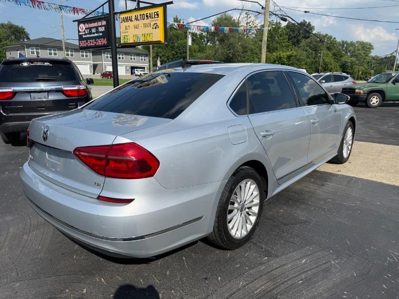 Volkswagen Passat SE PZEV 6A w/ Sunroof & Nav 2016