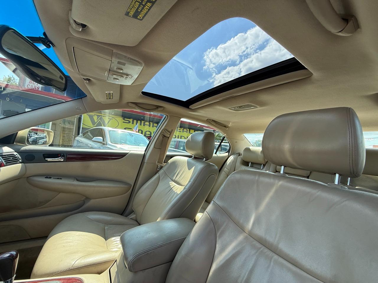 Lexus ES 300 Sedan 2002