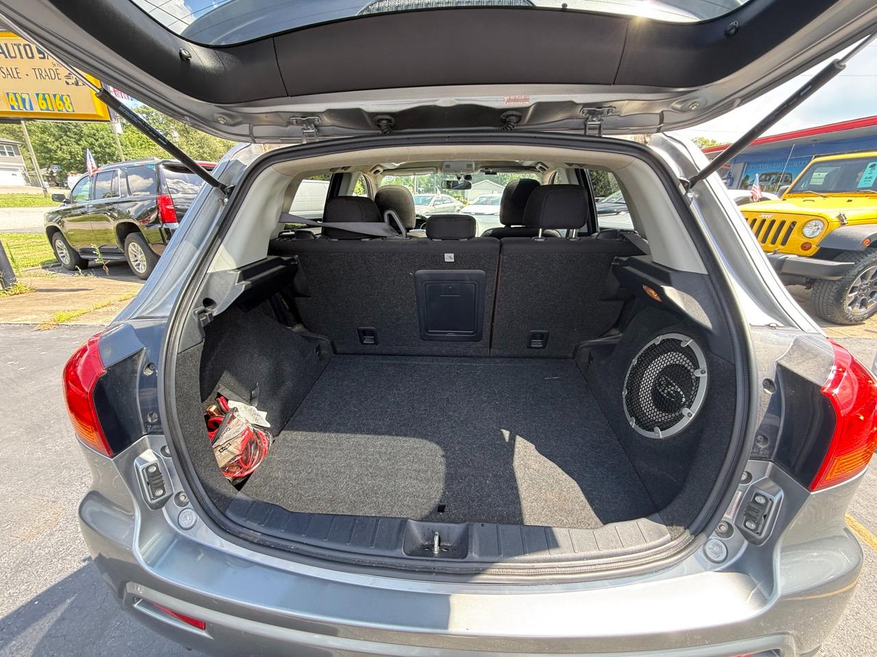 Mitsubishi Outlander Sport SE 2WD 2011