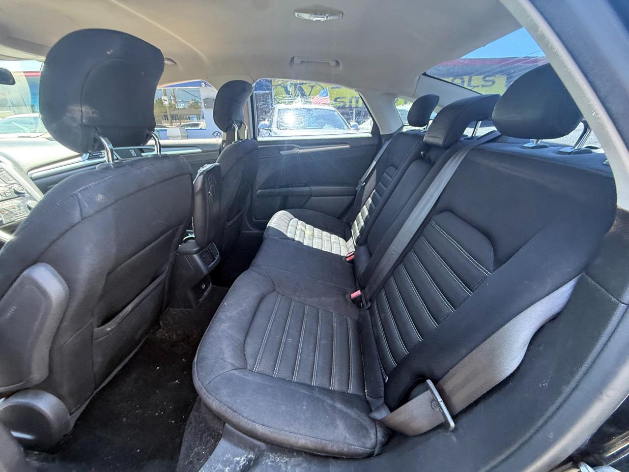 Ford Fusion SE 2013