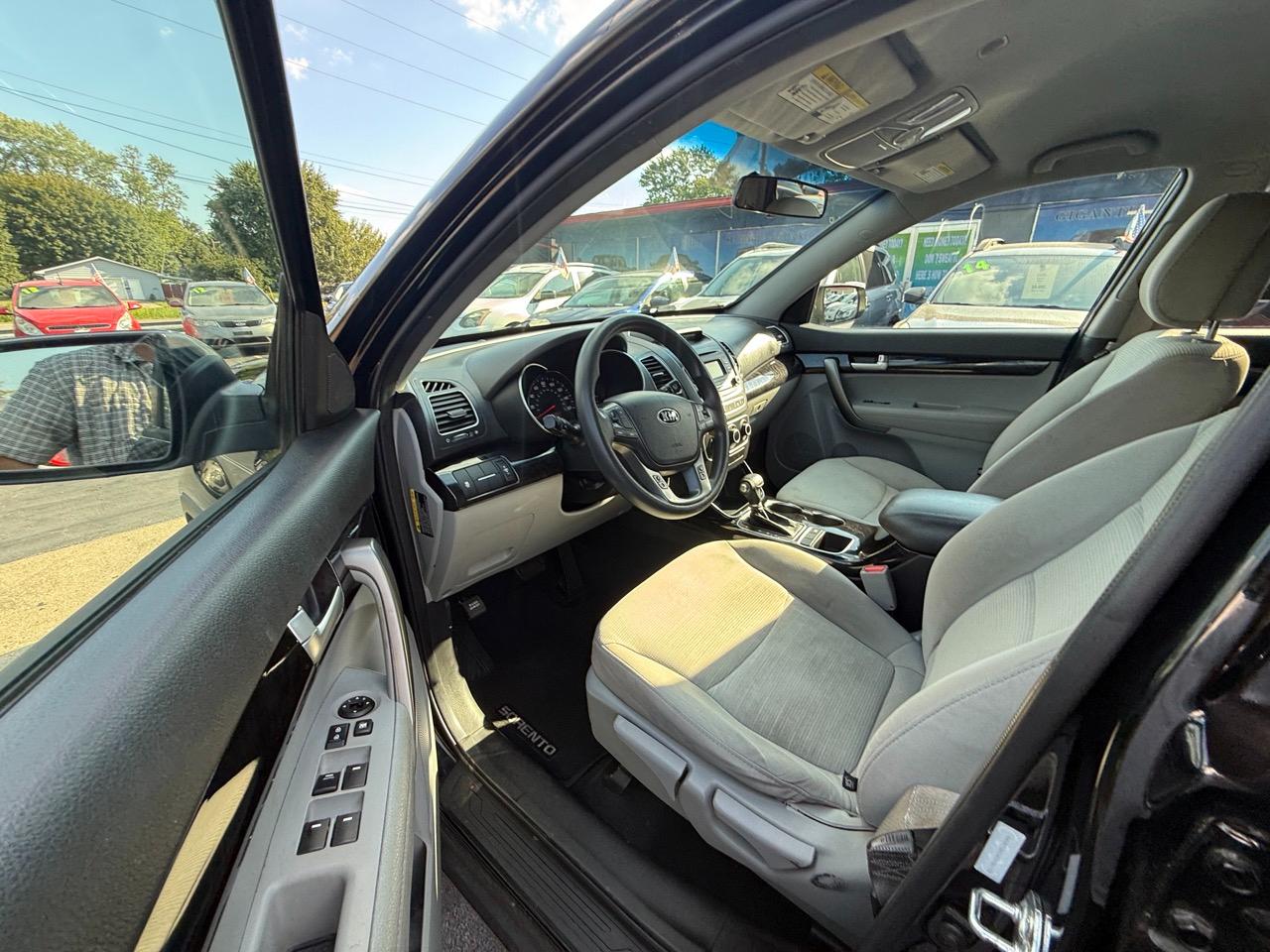 Kia Sorento LX 2WD 2014