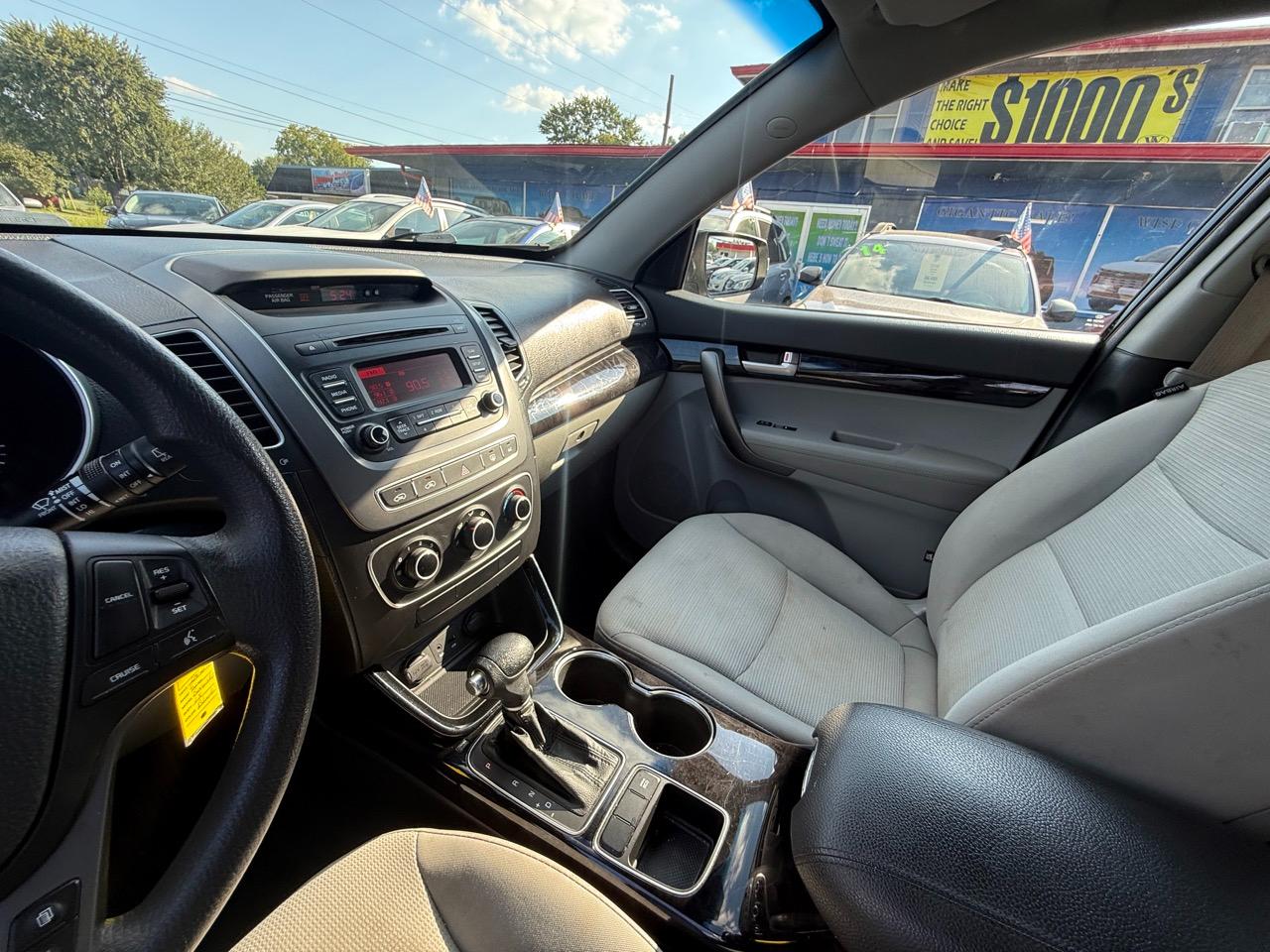 Kia Sorento LX 2WD 2014