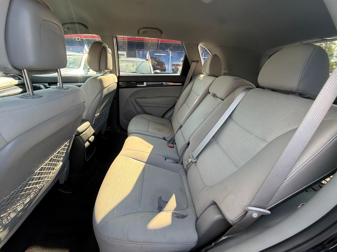 Kia Sorento LX 2WD 2014