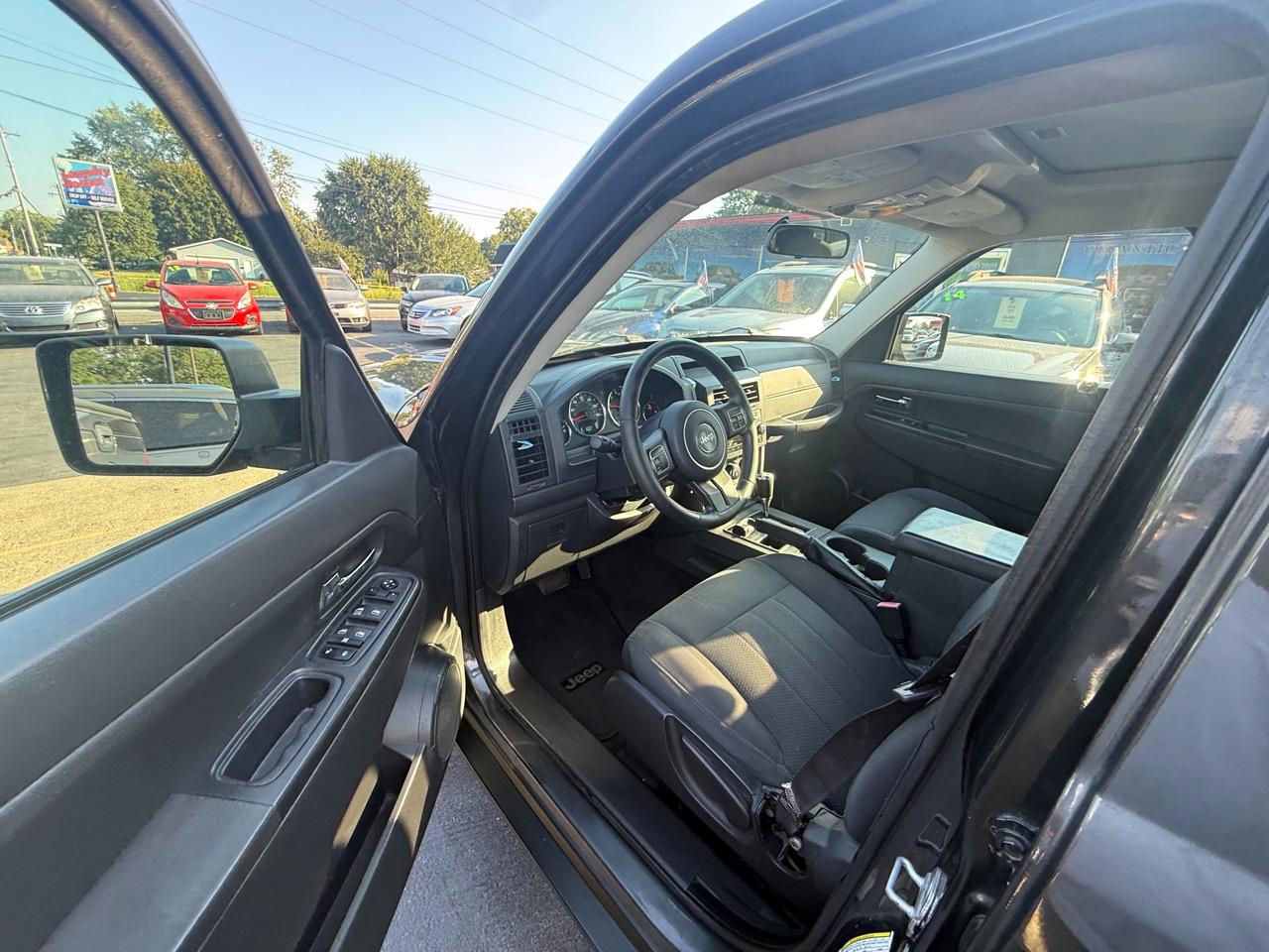 Jeep Liberty Sport 4WD 2011
