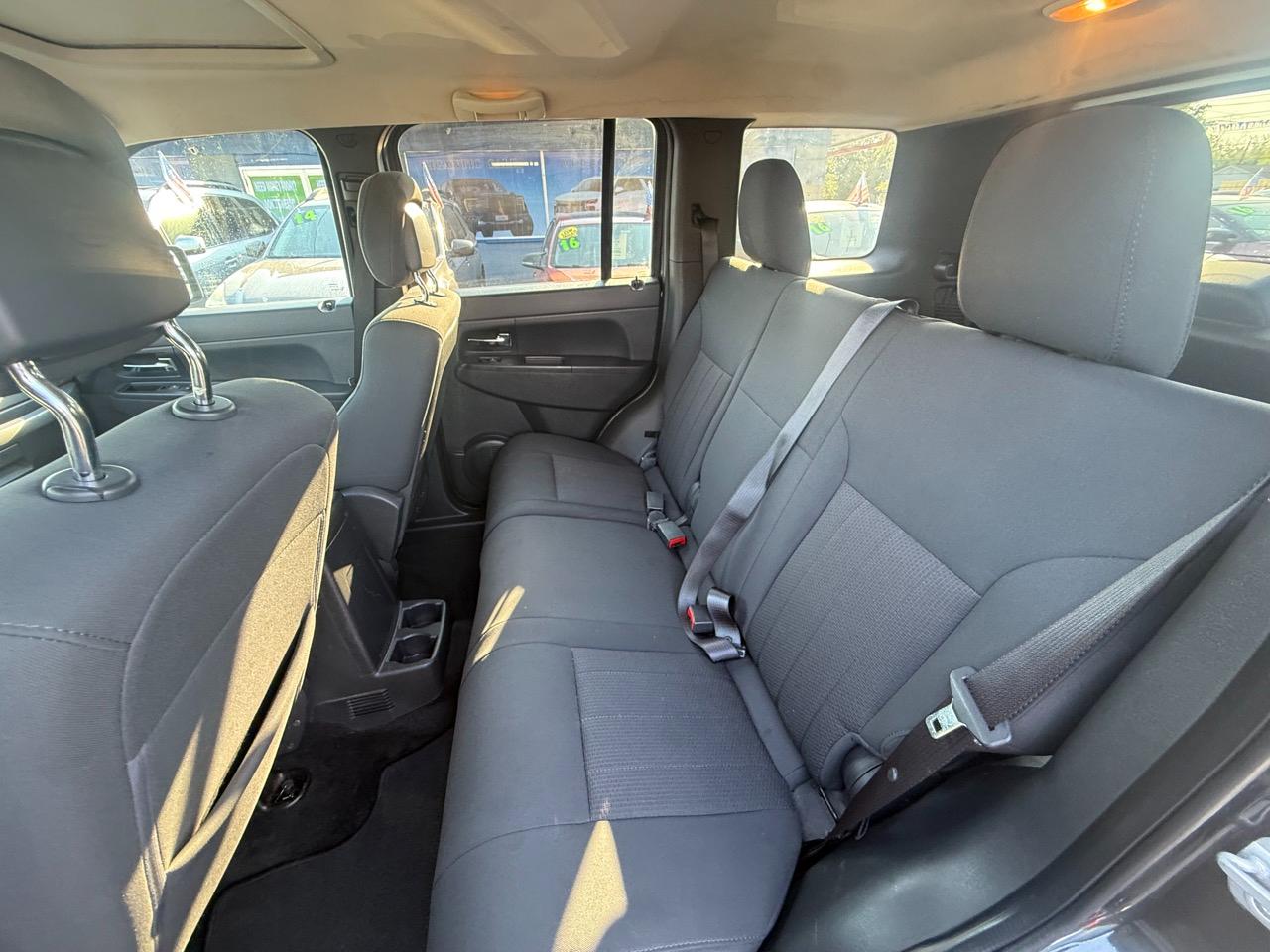 Jeep Liberty Sport 4WD 2011