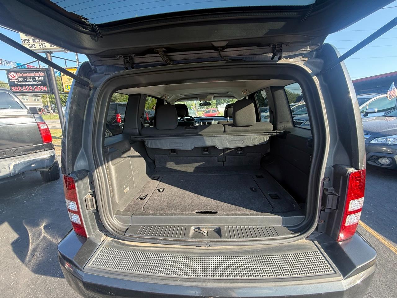 Jeep Liberty Sport 4WD 2011