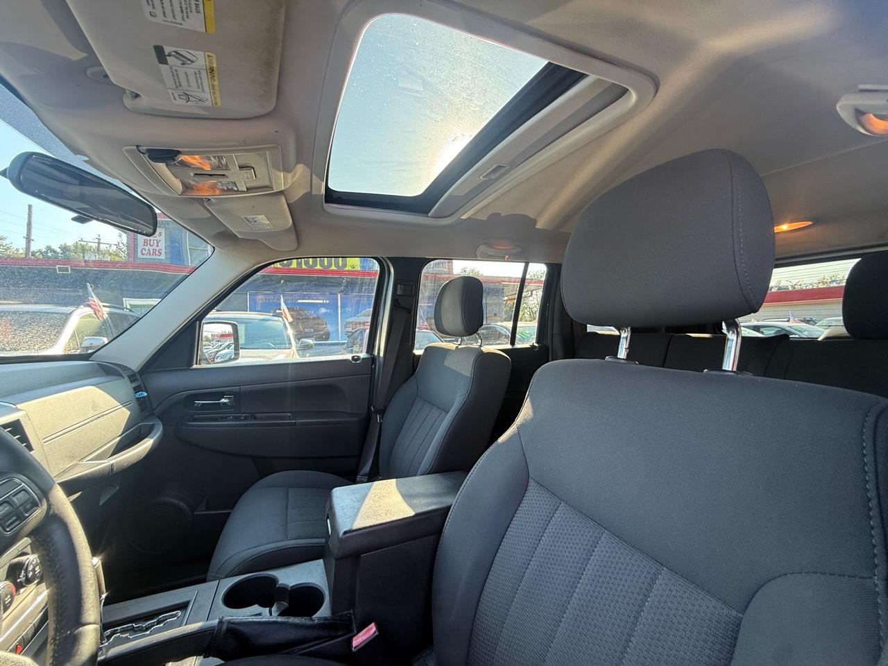 Jeep Liberty Sport 4WD 2011