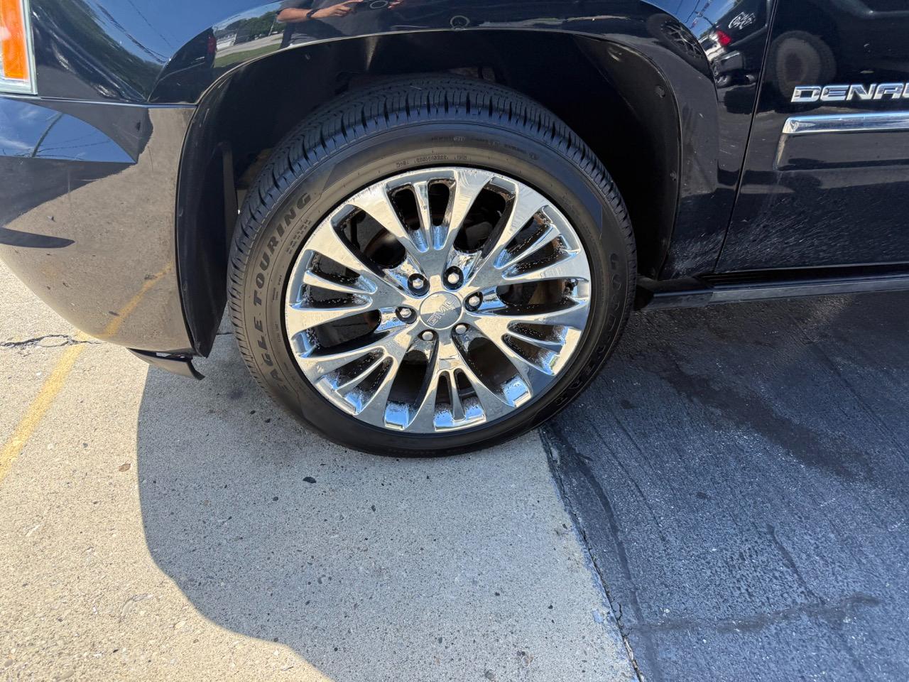 GMC Yukon Denali XL 4WD 2014