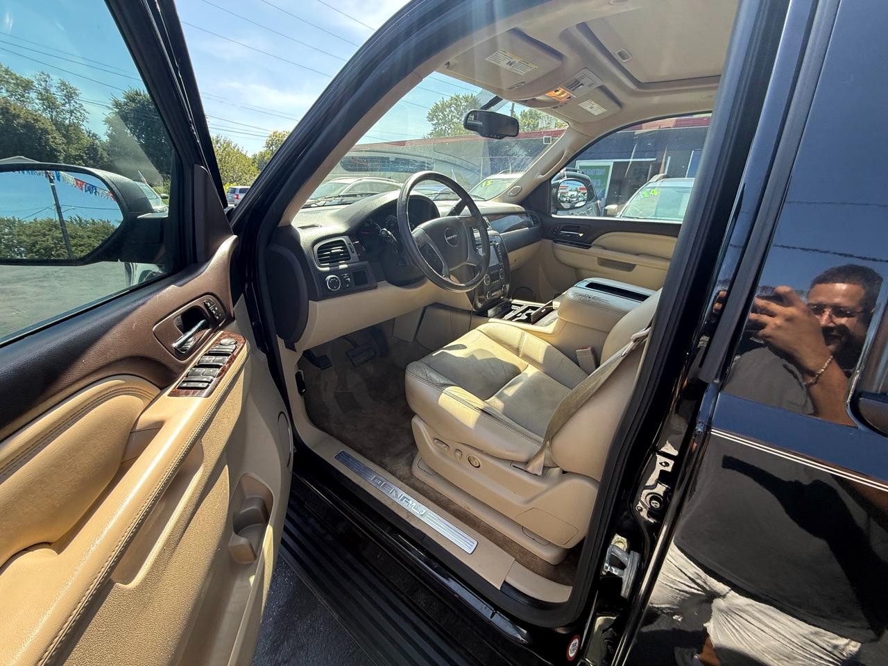 GMC Yukon Denali XL 4WD 2014
