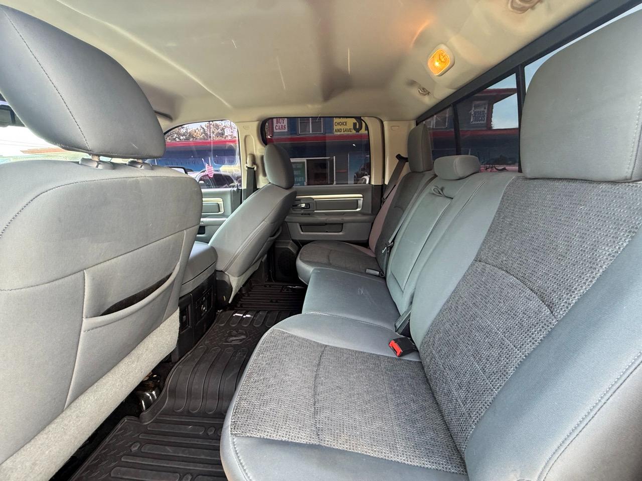 RAM 1500 Outdoorsman 4x4 Crew Cab 6'4" Box 2016