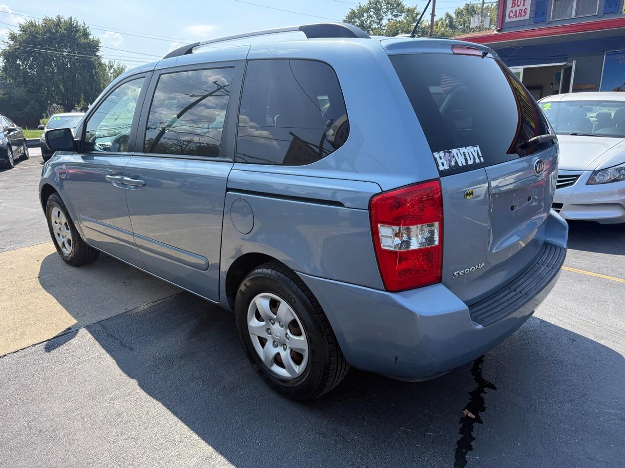 Kia Sedona LX LWB 2010