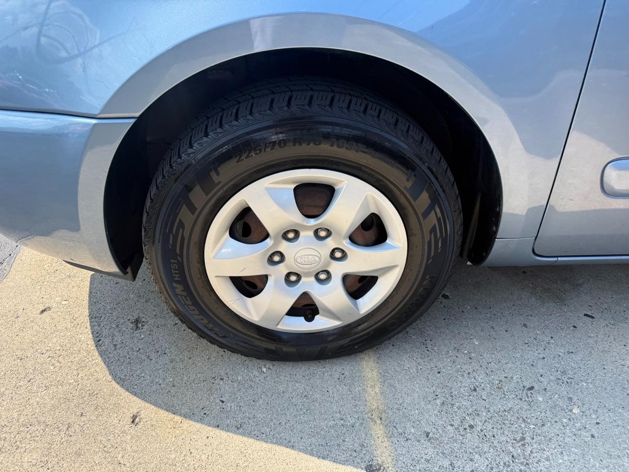 Kia Sedona LX LWB 2010