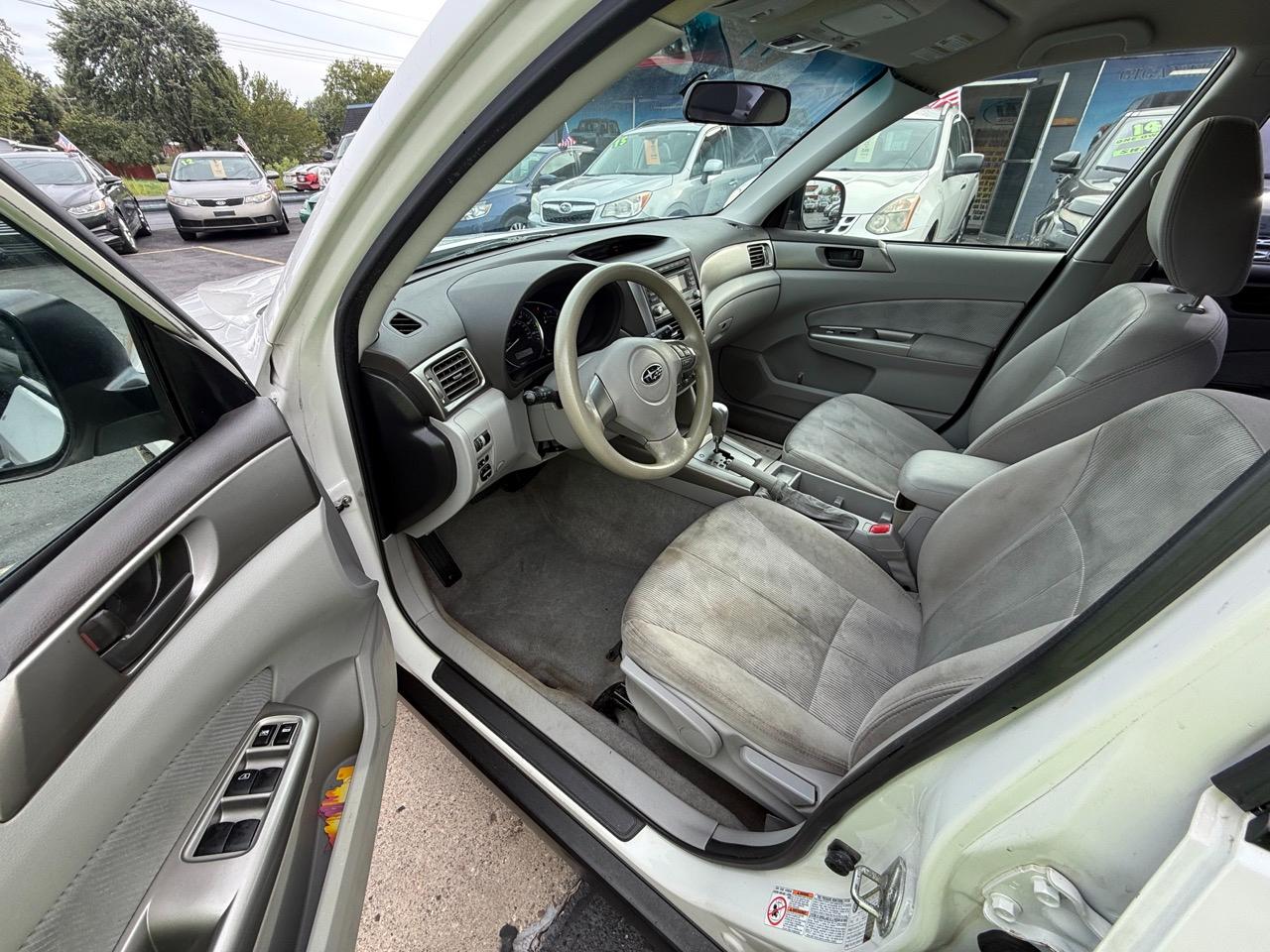 Subaru Forester 2.5X 2010
