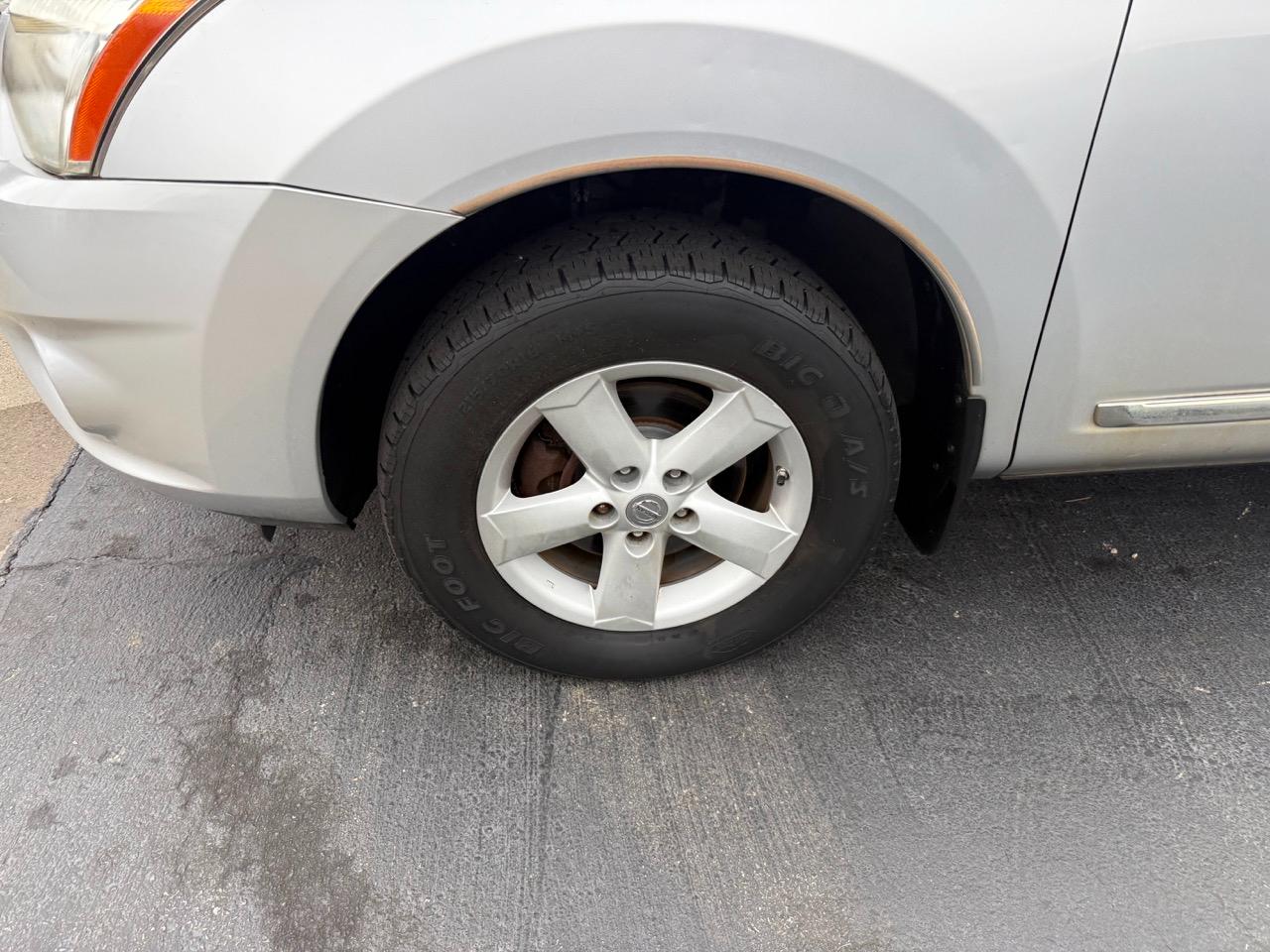 Nissan Rogue S AWD 2013