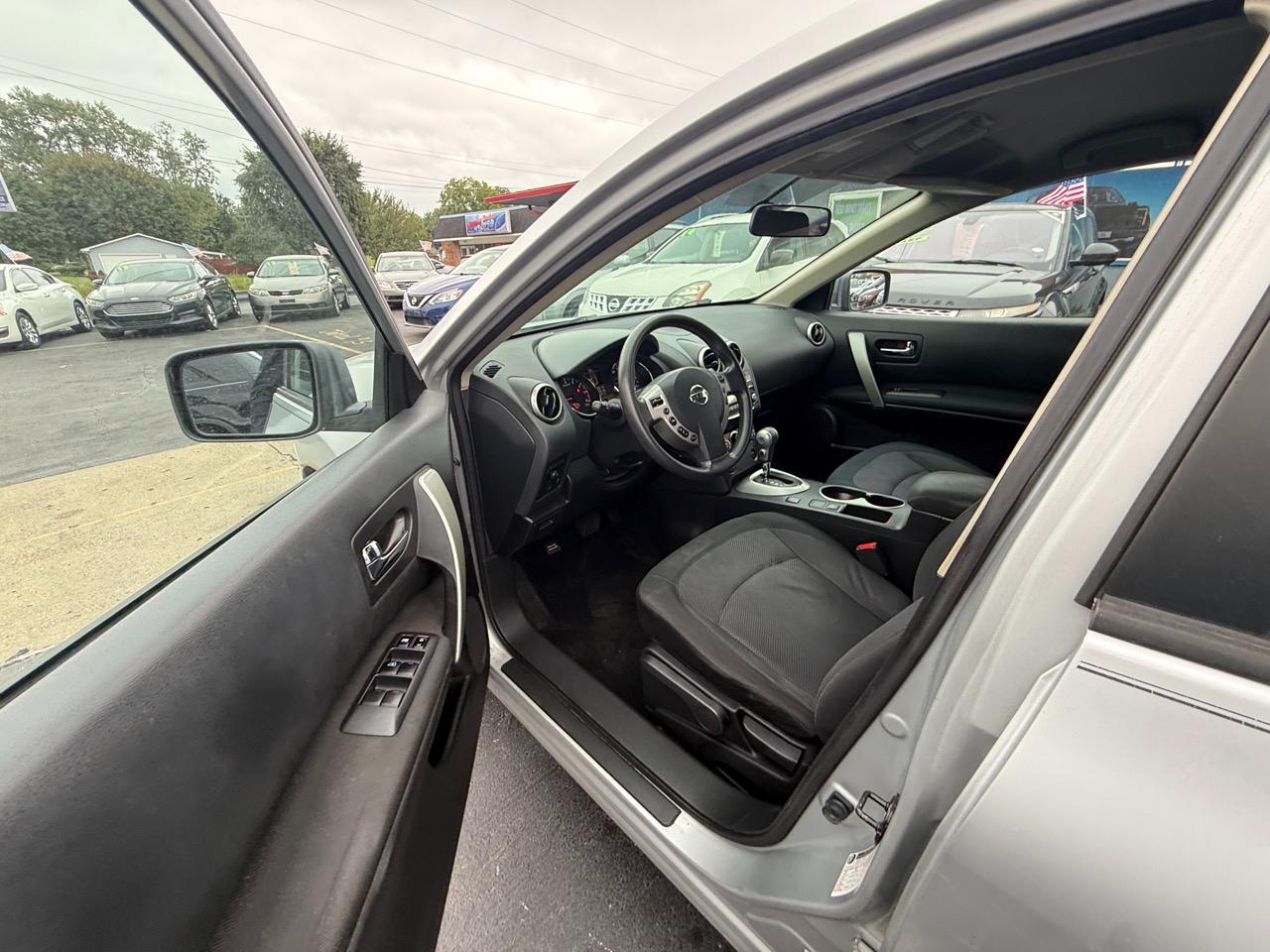 Nissan Rogue S AWD 2013