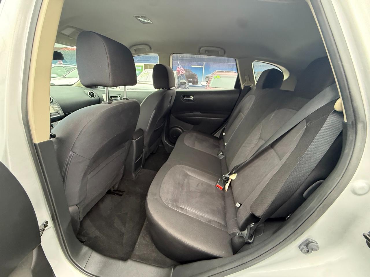 Nissan Rogue S AWD 2013