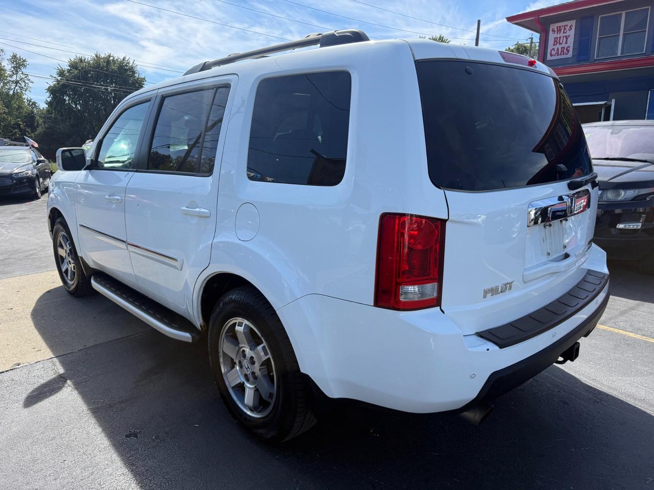 Honda Pilot Touring 4WD 5-Spd AT 2010