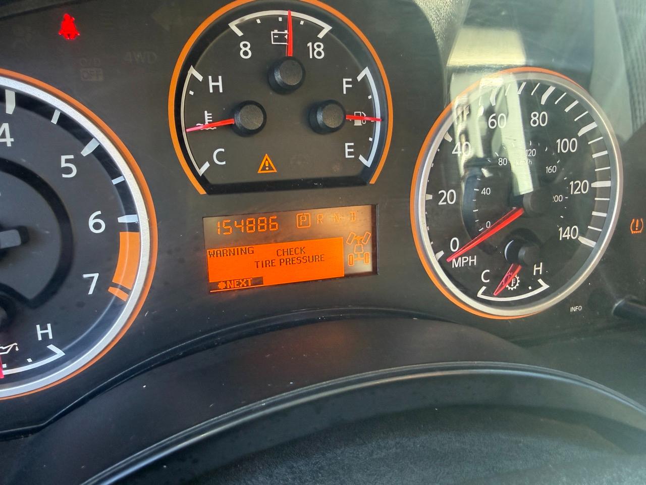 Nissan Titan PRO-4X Crew Cab 4WD SWB 2015