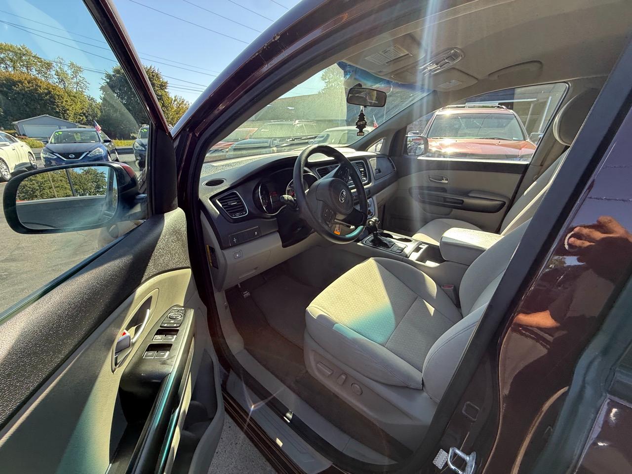 Kia Sedona LX 2016