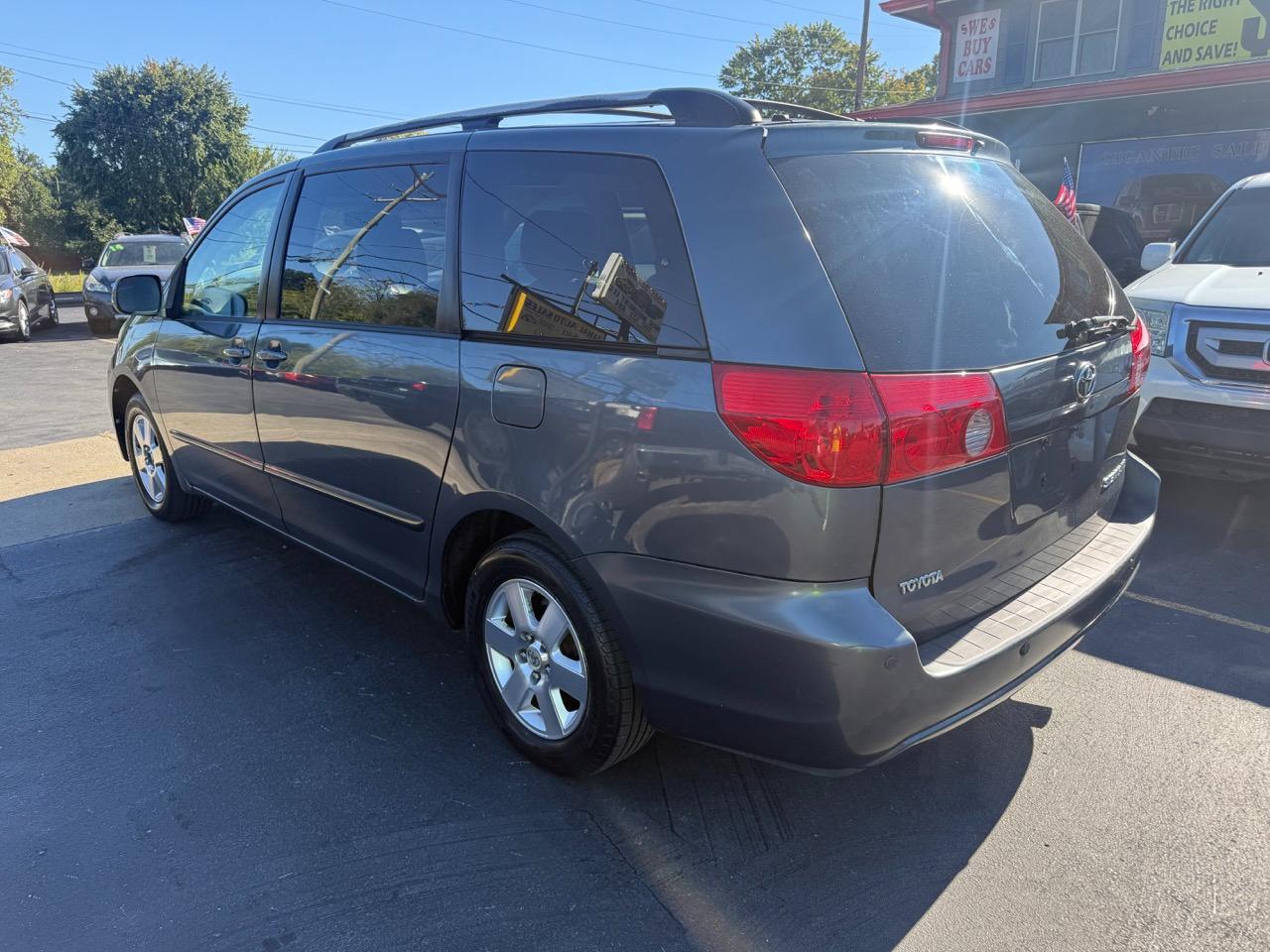 Toyota Sienna XLE Limited FWD 2008