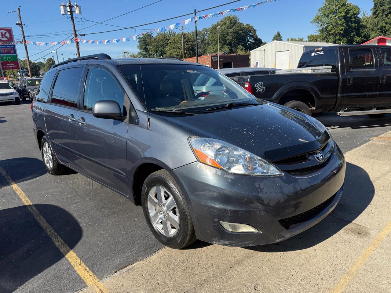 Toyota Sienna XLE Limited FWD 2008