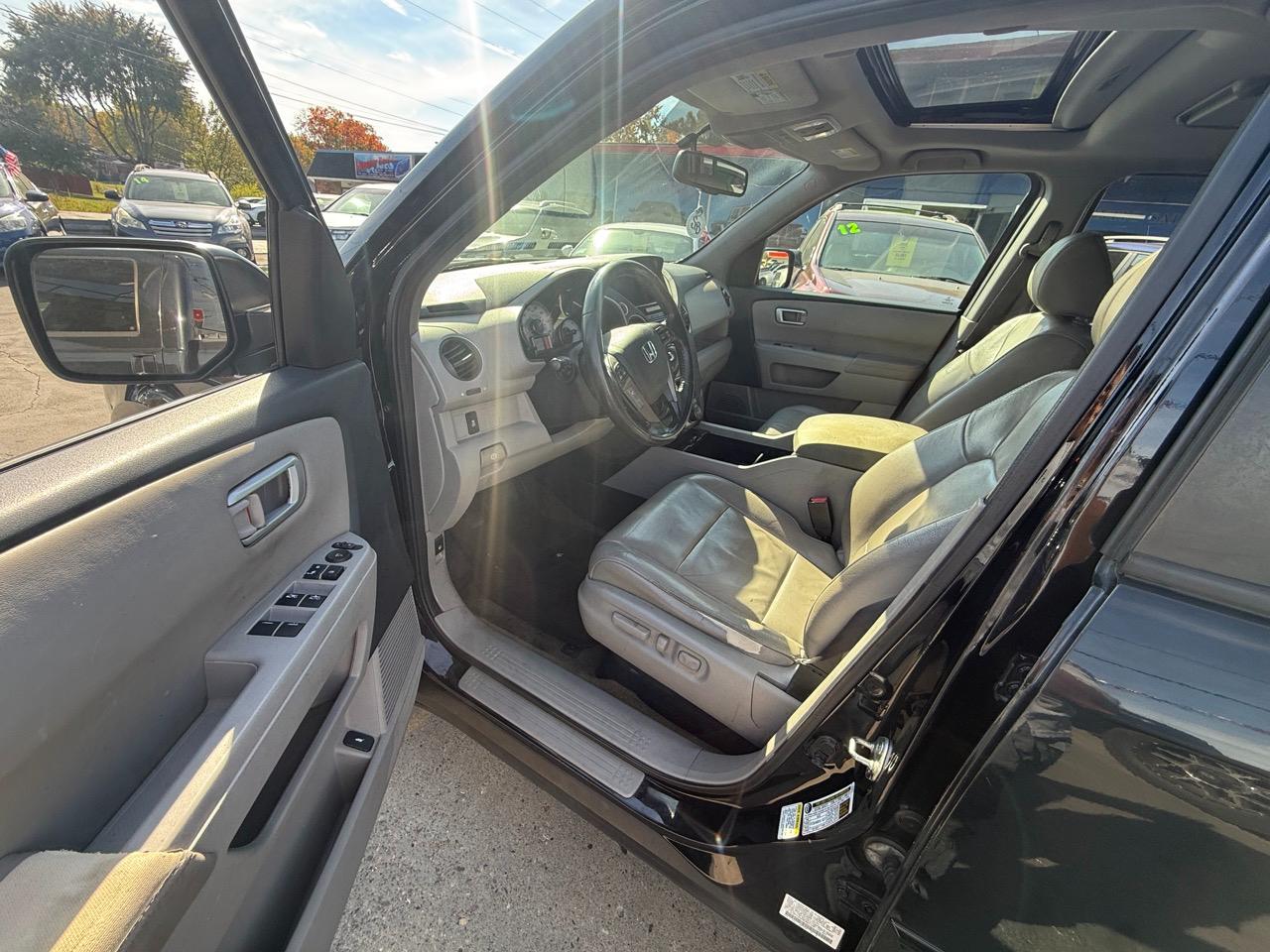 Honda Pilot EX-L 4WD 5-Spd AT with DVD 2014