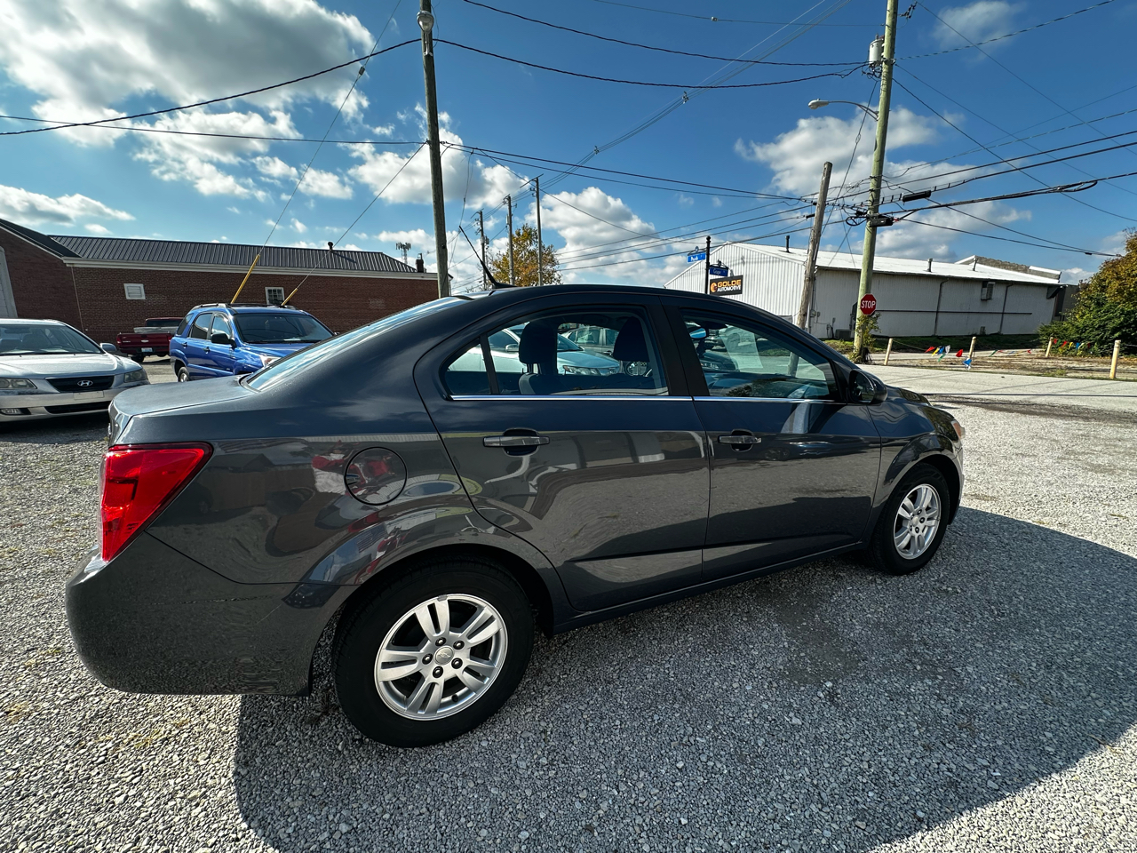 Chevrolet Sonic LT Manual Sedan 2013