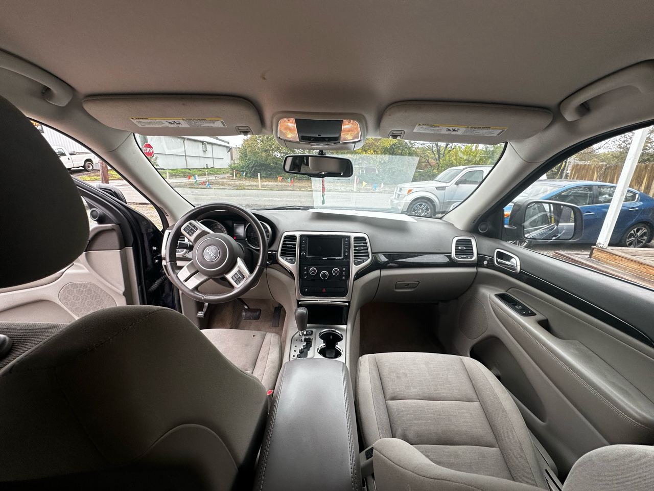 Jeep Grand Cherokee Laredo 4WD 2012