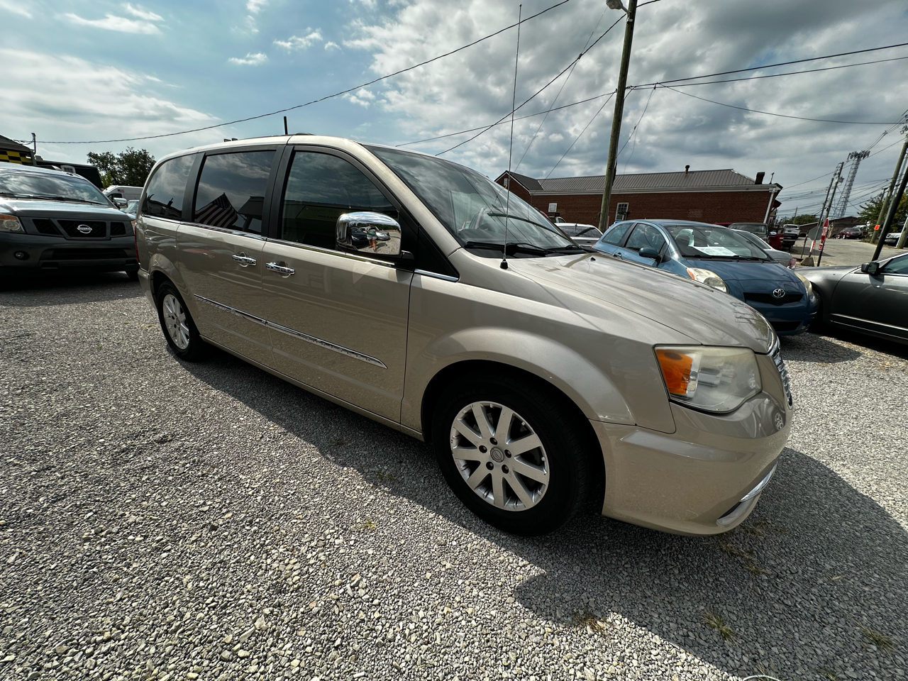 Chrysler Town & Country Touring-L 2012