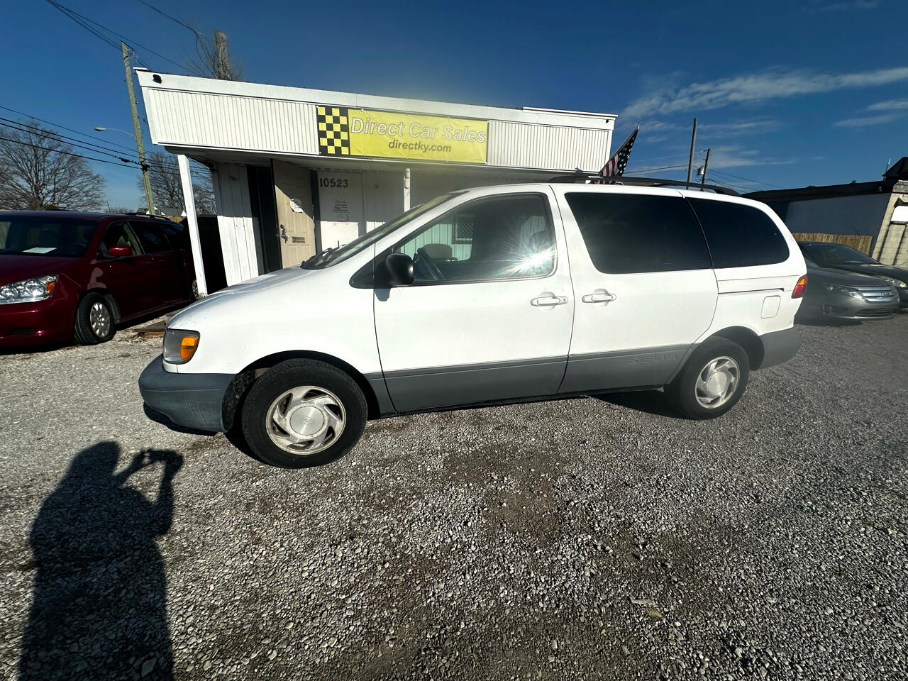 1998 Toyota Sienna LE 4-Door