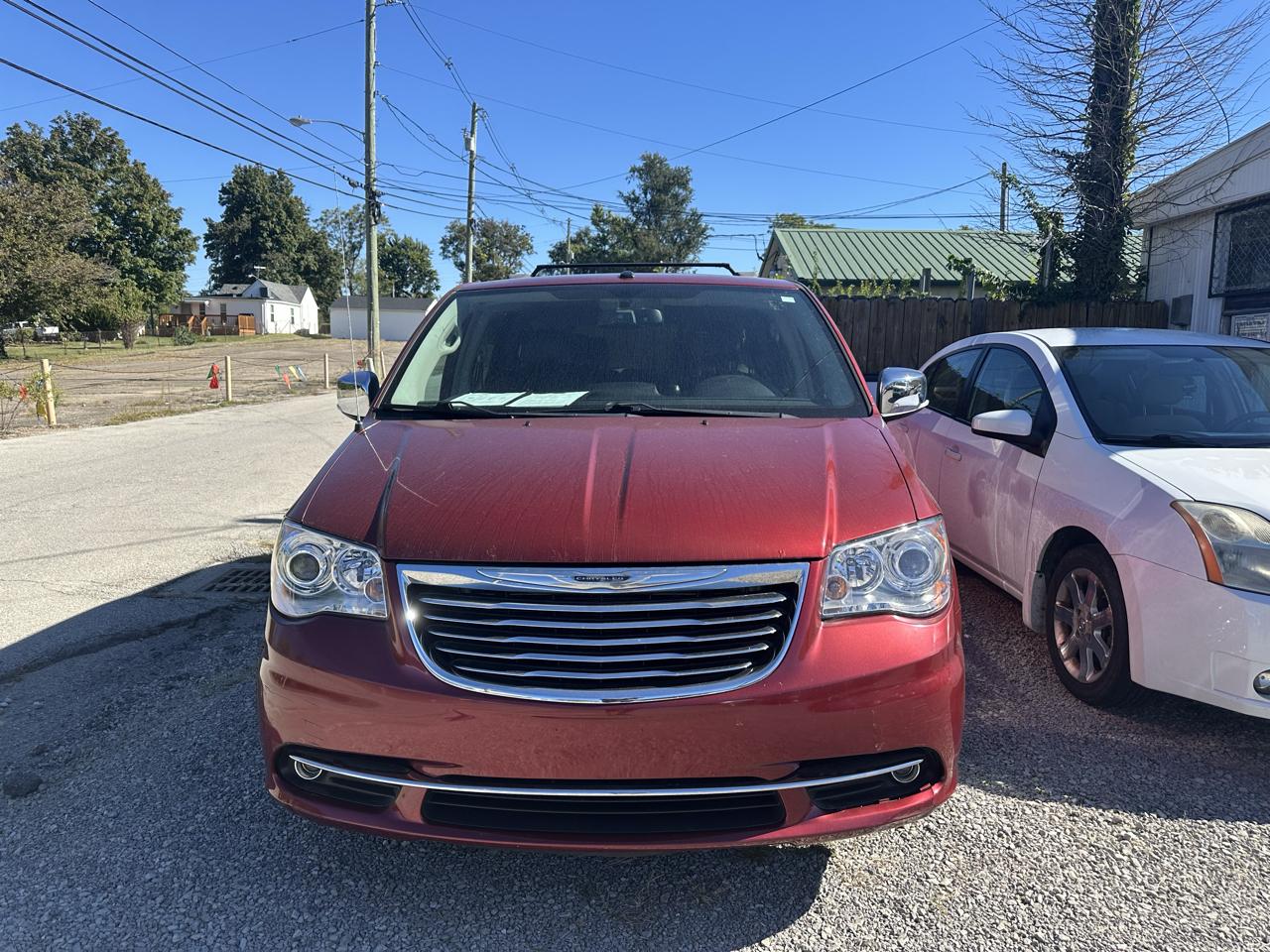 2011 Chrysler Town & Country Limited - Photo 14