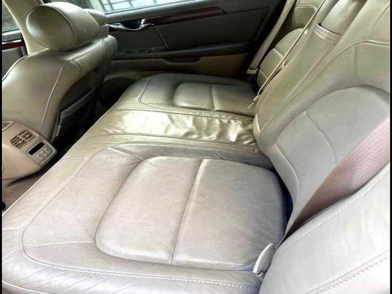 Cadillac DeVille  2005