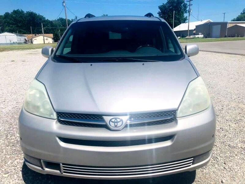 Toyota Sienna  2004