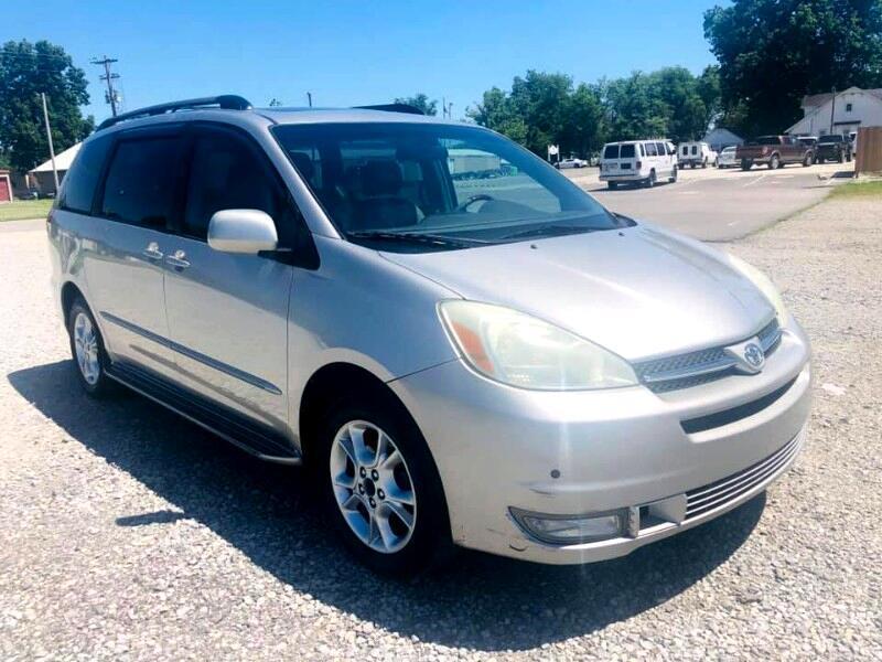 Toyota Sienna  2004