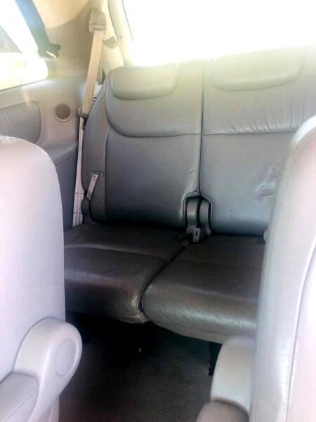 Toyota Sienna  2004