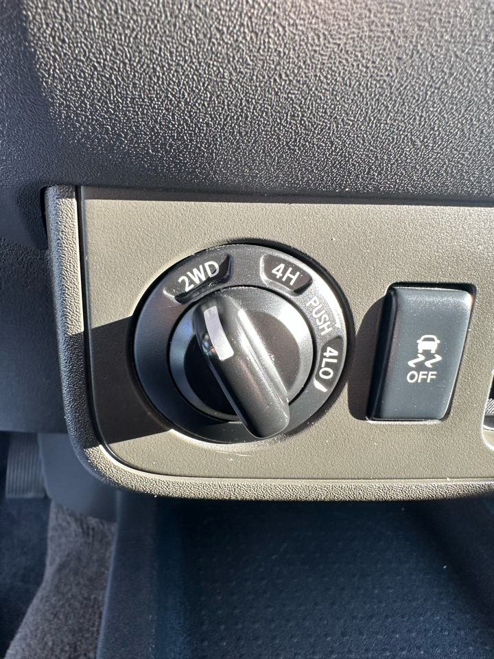 Nissan Frontier S Crew Cab 5AT 4WD 2015