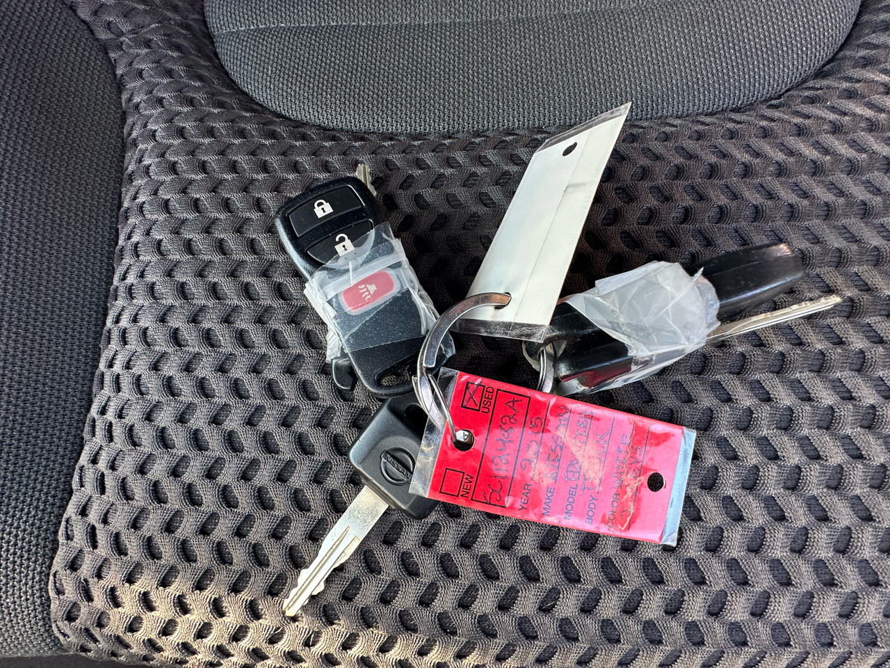 Nissan Frontier S Crew Cab 5AT 4WD 2015