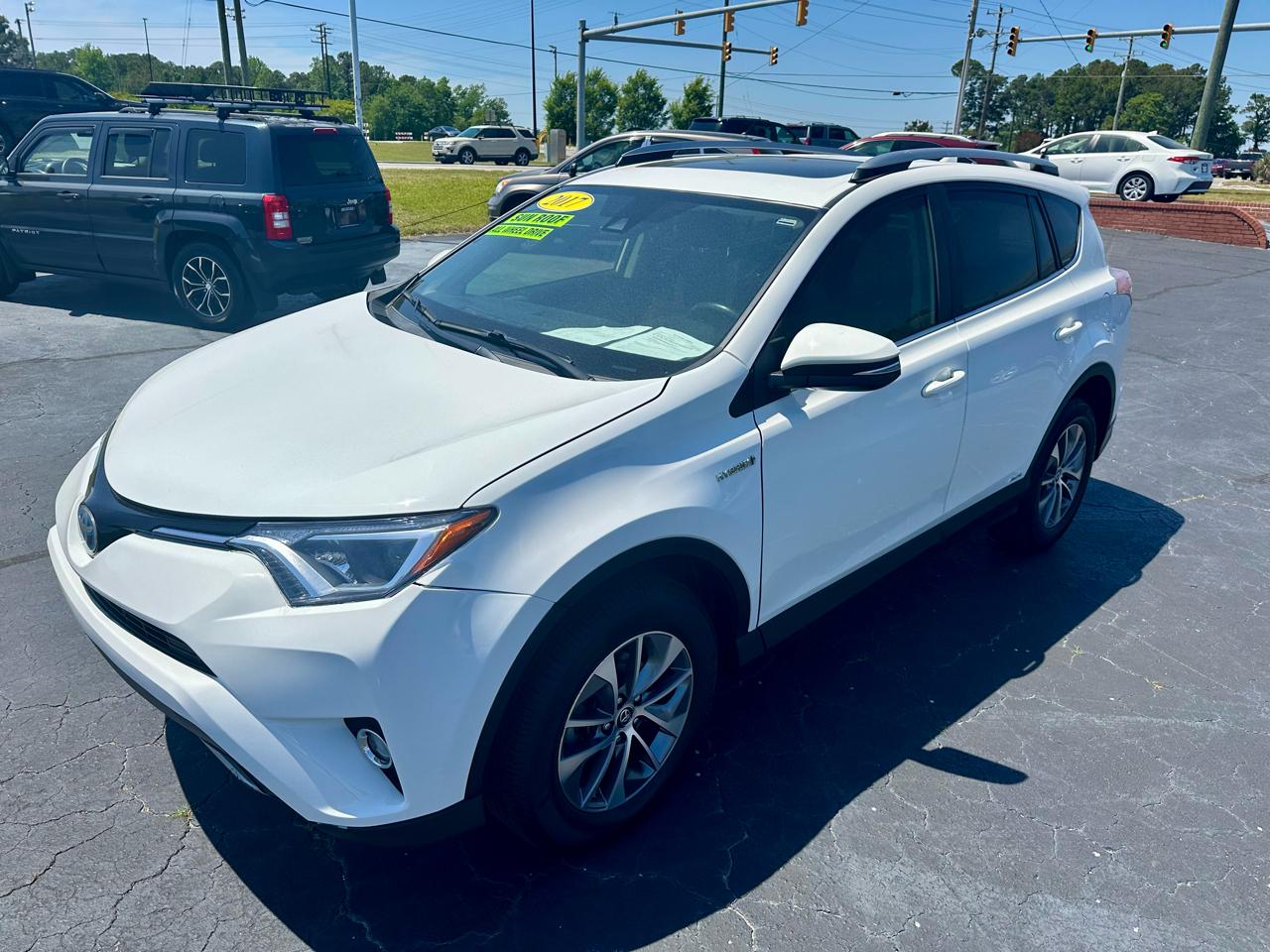 Toyota RAV4 Hybrid XLE 2017