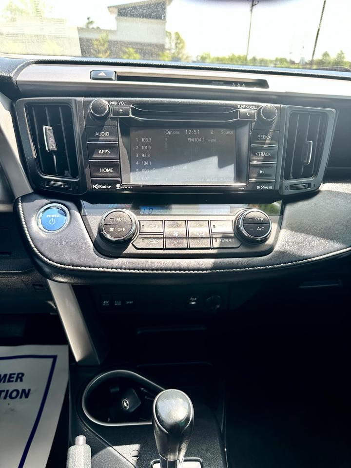 Toyota RAV4 Hybrid XLE 2017