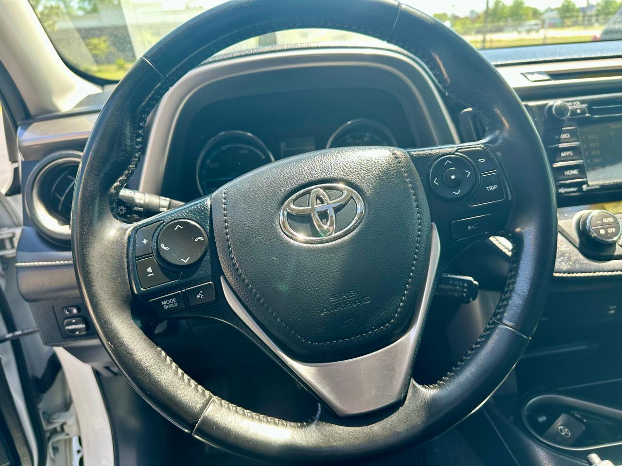 Toyota RAV4 Hybrid XLE 2017