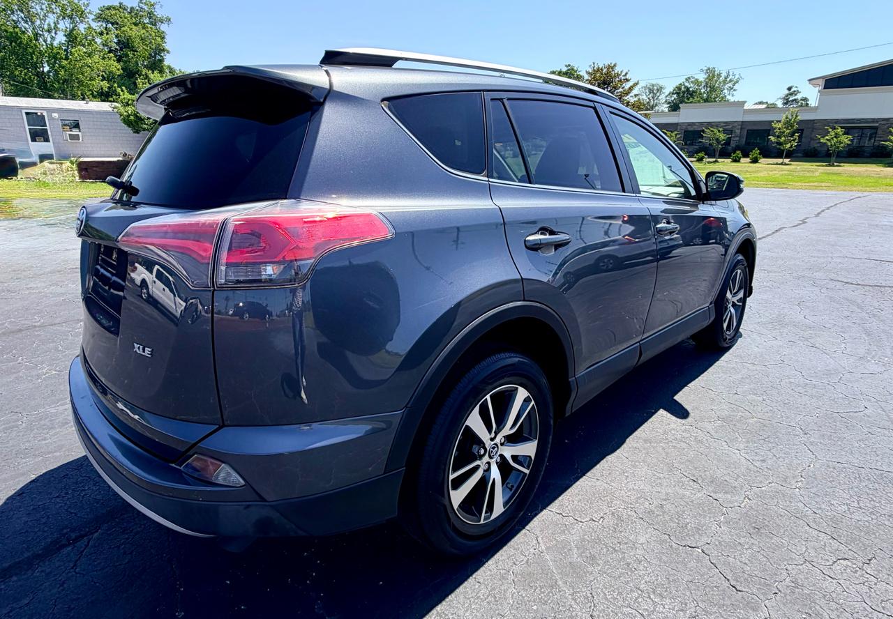 Toyota RAV4 XLE FWD 2018