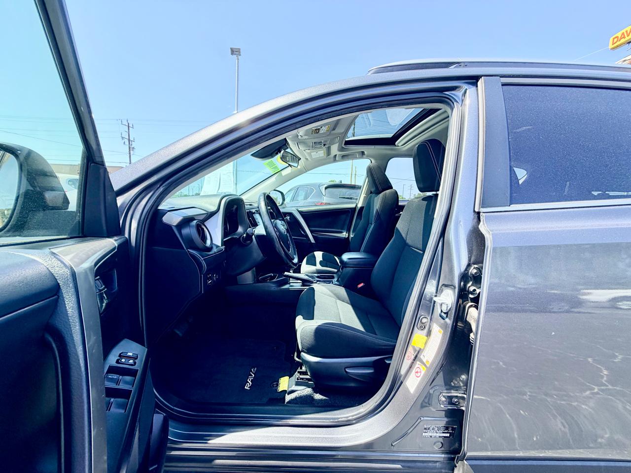 Toyota RAV4 XLE FWD 2018