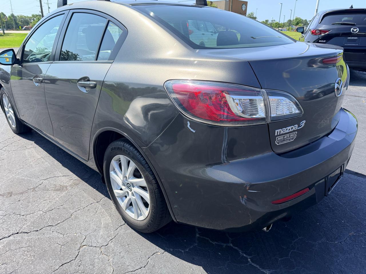 Mazda MAZDA3 i Touring AT 4-Door 2013