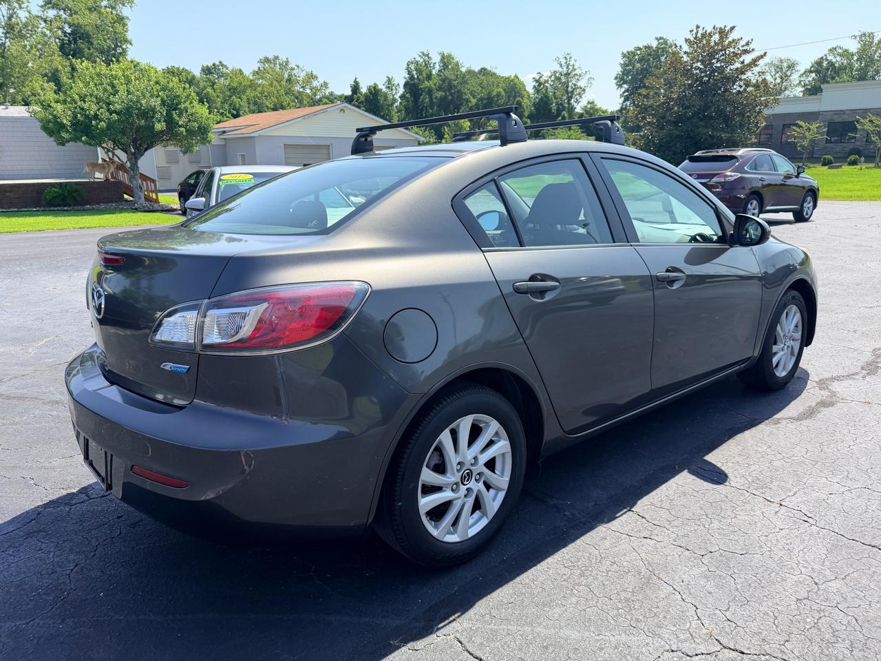 Mazda MAZDA3 i Touring AT 4-Door 2013