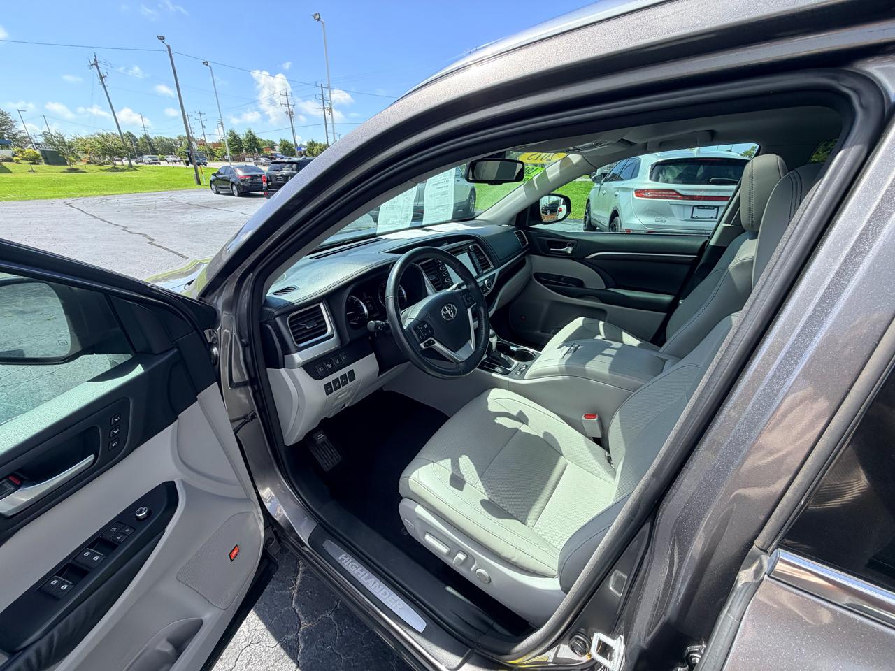 Toyota Highlander Limited AWD V6 2015
