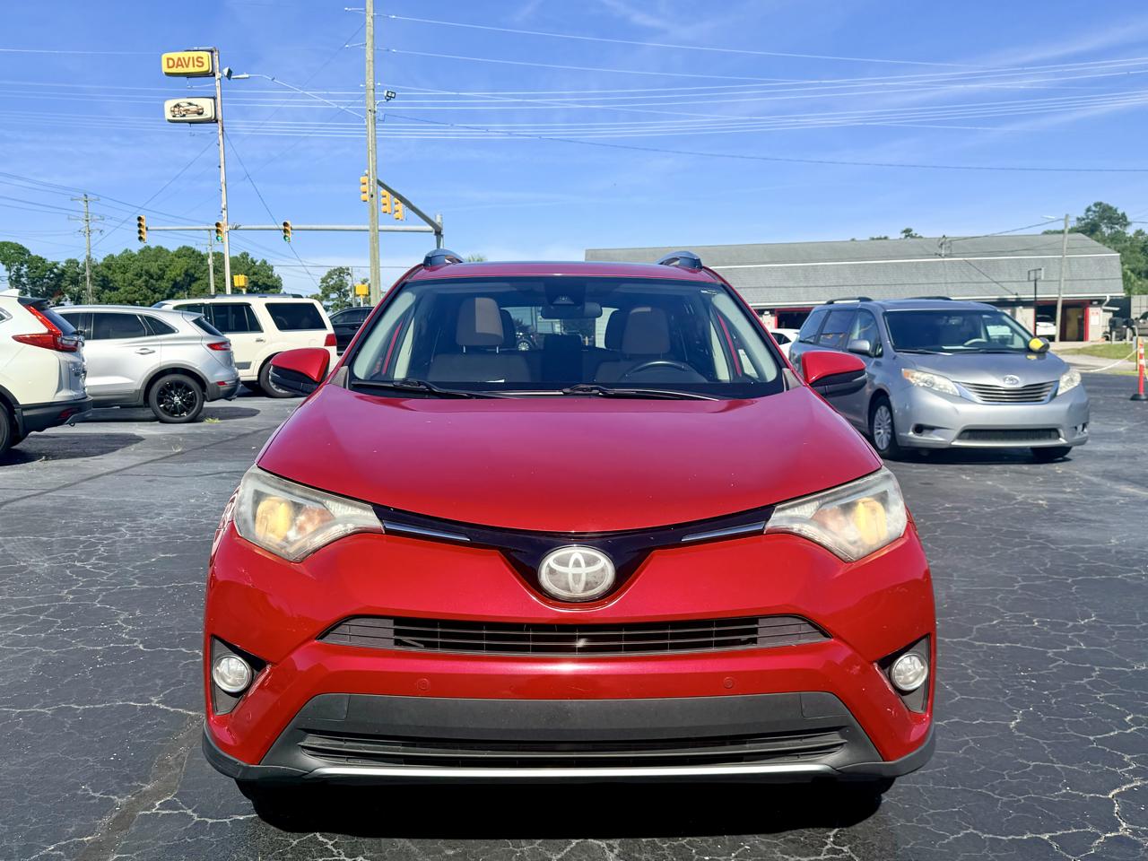 Toyota RAV4 XLE FWD 2017