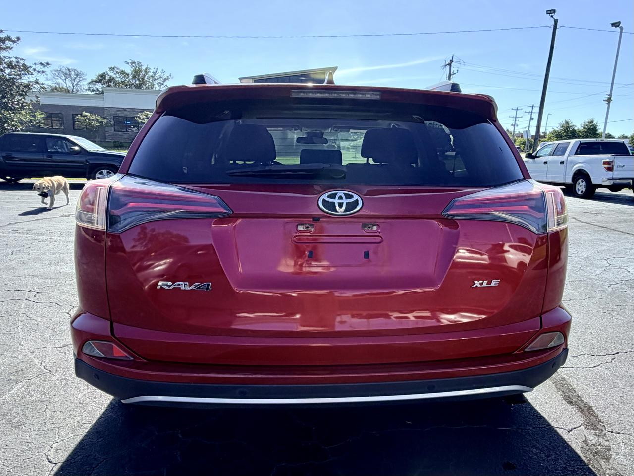 Toyota RAV4 XLE FWD 2017