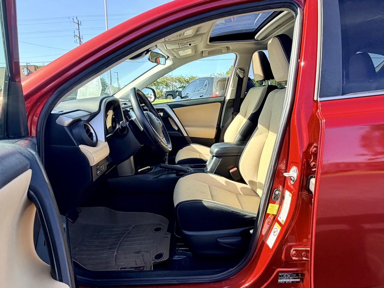 Toyota RAV4 XLE FWD 2017
