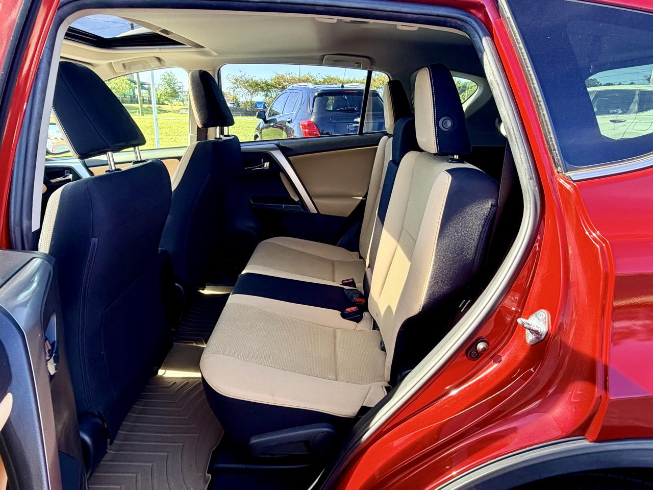 Toyota RAV4 XLE FWD 2017