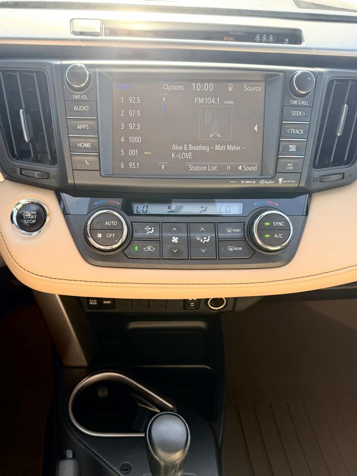 Toyota RAV4 XLE FWD 2017